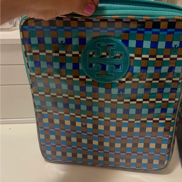 Tory Burch tablets holder protecting your iPads.chic and stylish - Picture 12 of 12